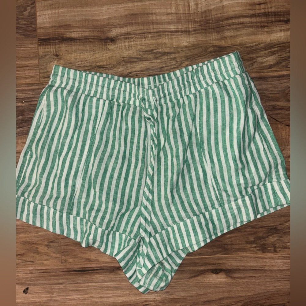 Universal Thread Green and White Bermuda Shorts